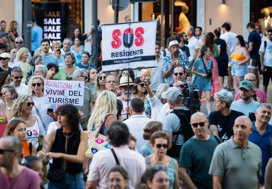 Mallorca impotriva turismului de masa: mii de locuitori protesteaza la Palma